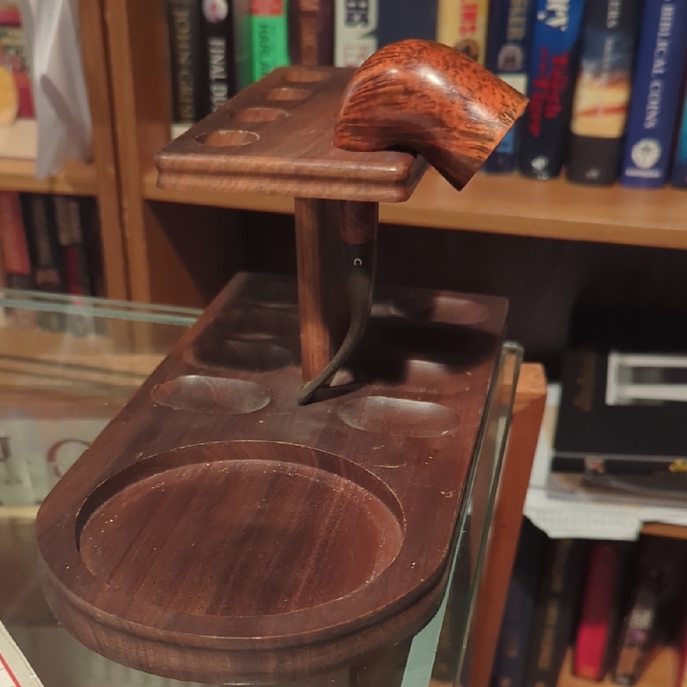 Wooden Pipe Stand with Out Pipe